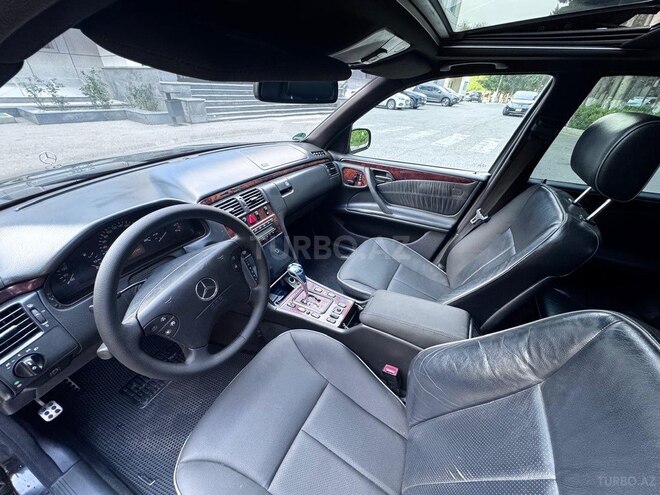 Mercedes E 320 2000, 246,000 km - 3.2 l - Bakı