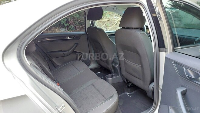 Volkswagen Polo 2022, 121,000 km - 1.6 l - Bakı