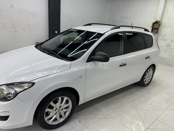 Hyundai i30 2009, 360,000 km - 1.4 л - Qəbələ