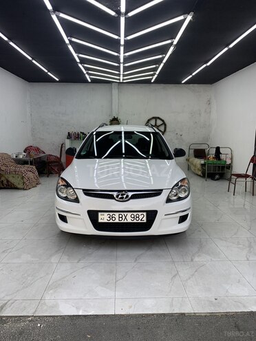 Hyundai i30 2009, 360,000 km - 1.4 л - Qəbələ
