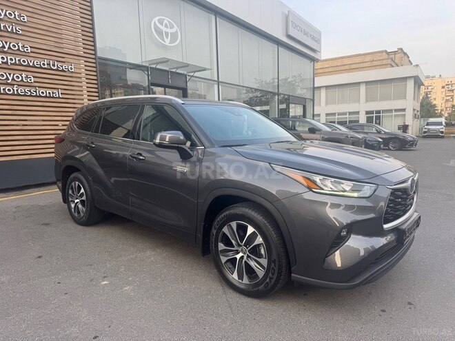 Toyota Highlander 2022, 26,700 km - 2.5 l - Bakı
