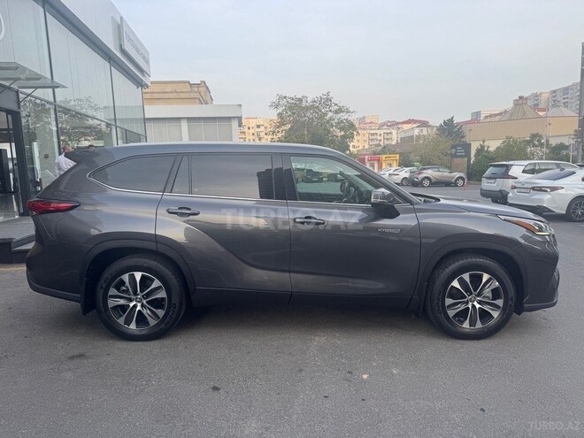 Toyota Highlander 2022, 26,700 km - 2.5 l - Bakı