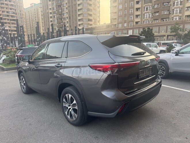 Toyota Highlander 2022, 26,700 km - 2.5 l - Bakı