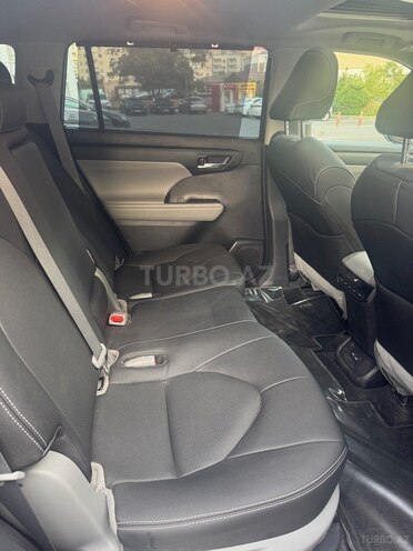 Toyota Highlander 2022, 26,700 km - 2.5 l - Bakı