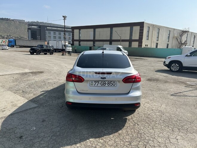 Ford Focus 2015, 272,000 km - 1.6 l - Bakı
