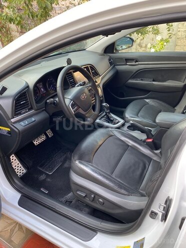 Hyundai Elantra 2016, 178,000 km - 2.0 л - Bakı