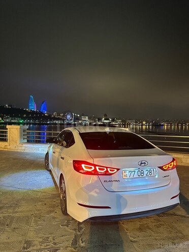 Hyundai Elantra 2016, 178,000 km - 2.0 л - Bakı
