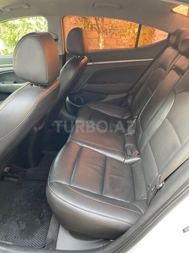 Hyundai Elantra 2016, 178,000 km - 2.0 л - Bakı