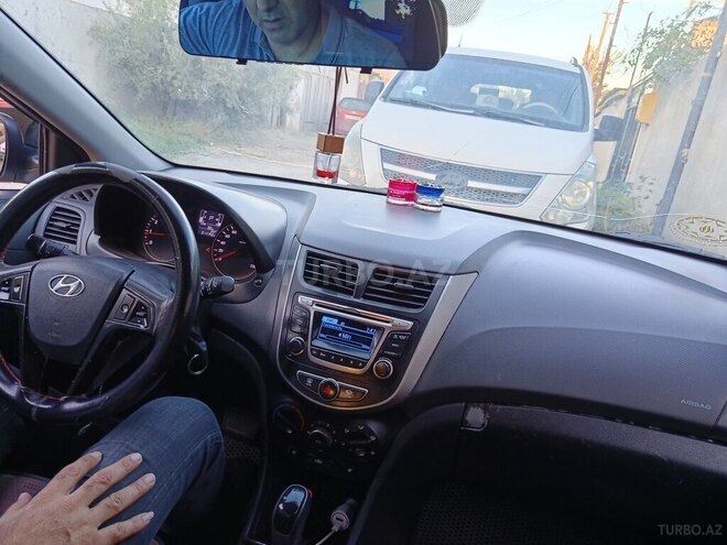 Hyundai Accent 2015, 310,000 km - 1.6 l - Sumqayıt
