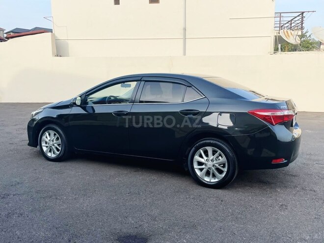 Toyota Corolla 2013, 235,000 km - 1.6 л - Bakı