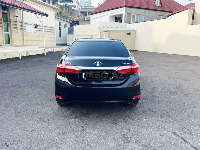 Toyota Corolla 2013, 235,000 km - 1.6 л - Bakı