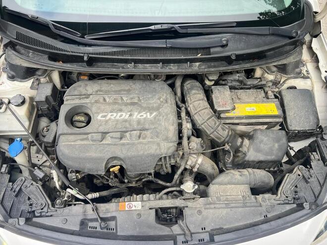 Hyundai i30 2012, 257,000 km - 1.6 л - Xaçmaz
