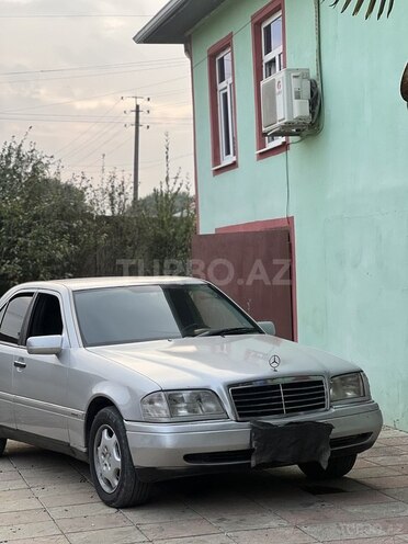 Mercedes C 180 1995, 200,000 km - 1.8 л - Bakı