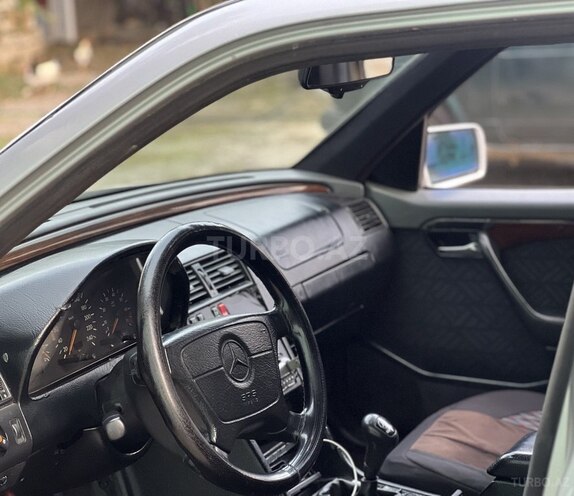 Mercedes C 180 1995, 200,000 km - 1.8 л - Bakı