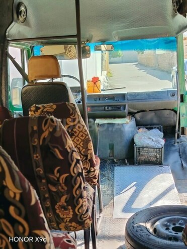 Mercedes 208 D 1993, 300,000 km - 2.5 л - Siyəzən