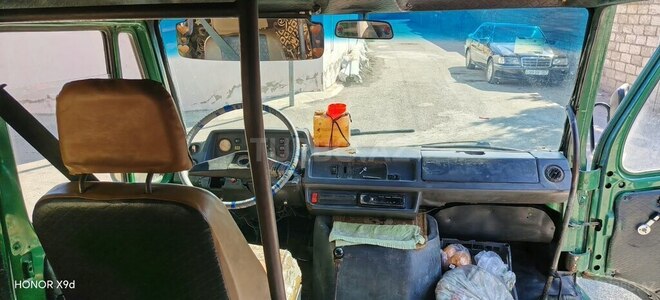 Mercedes 208 D 1993, 300,000 km - 2.5 л - Siyəzən