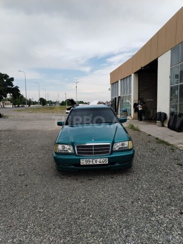 Mercedes C 220 2000, 339,000 km - 2.2 л - Bərdə