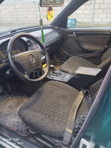 Mercedes C 220 2000, 339,000 km - 2.2 л - Bərdə
