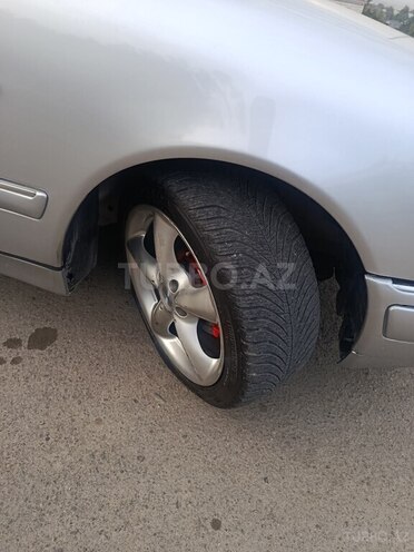 Mercedes E 230 1996, 100,000 km - 2.3 l - Qazax