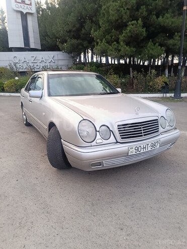 Mercedes E 230 1996, 100,000 km - 2.3 l - Qazax