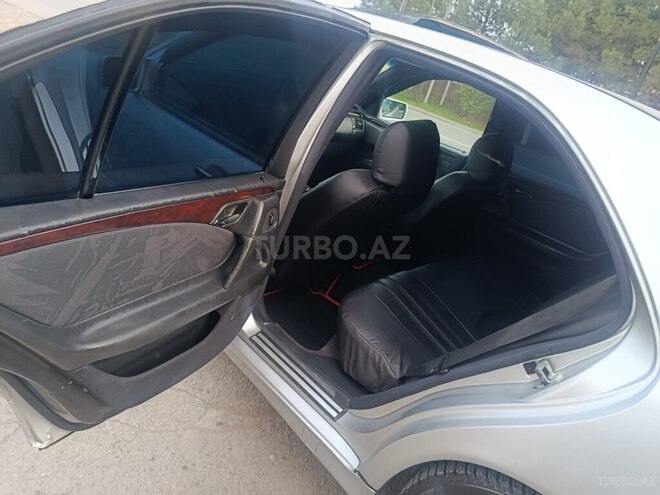 Mercedes E 230 1996, 100,000 km - 2.3 l - Qazax