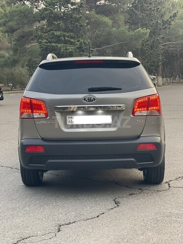 Kia Sorento 2011, 258,500 km - 2.0 l - Sumqayıt