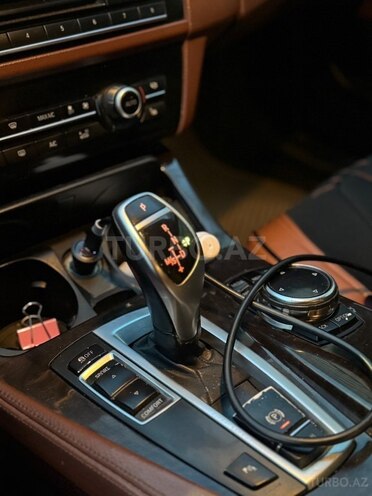 BMW 528 2013, 222,000 km - 2.0 л - Bakı