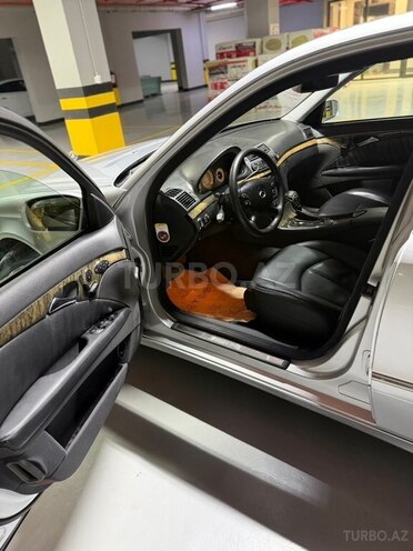 Mercedes E 270 2002, 278,496 km - 2.7 l - Sumqayıt