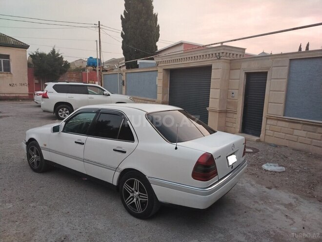 Mercedes C 220 1994, 298,000 km - 2.2 l - Bakı