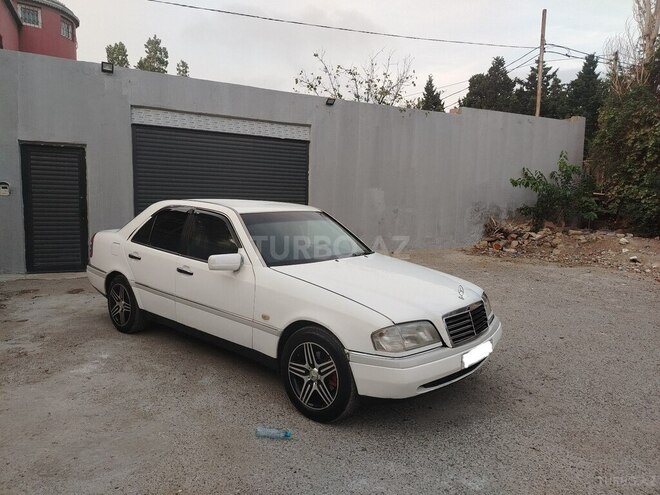 Mercedes C 220 1994, 298,000 km - 2.2 l - Bakı