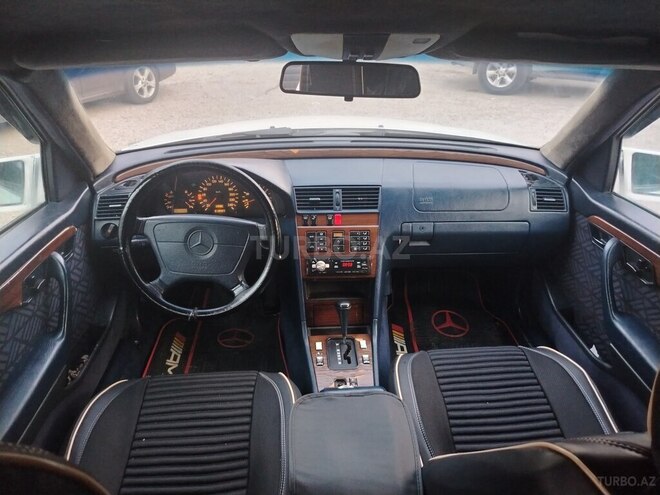 Mercedes C 220 1994, 298,000 km - 2.2 l - Bakı