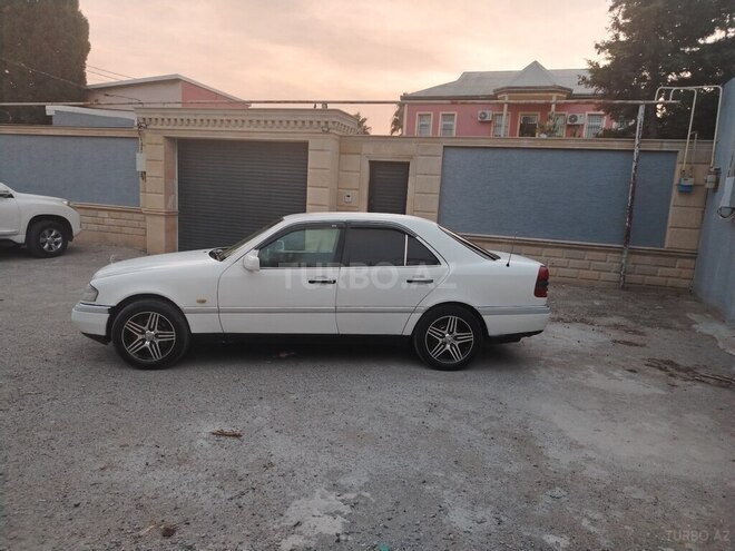 Mercedes C 220 1994, 298,000 km - 2.2 l - Bakı