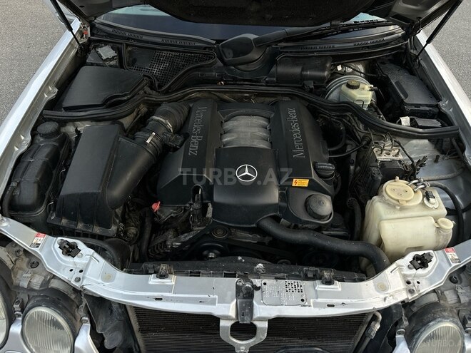 Mercedes E 240 2000, 288,000 km - 2.4 л - İsmayıllı