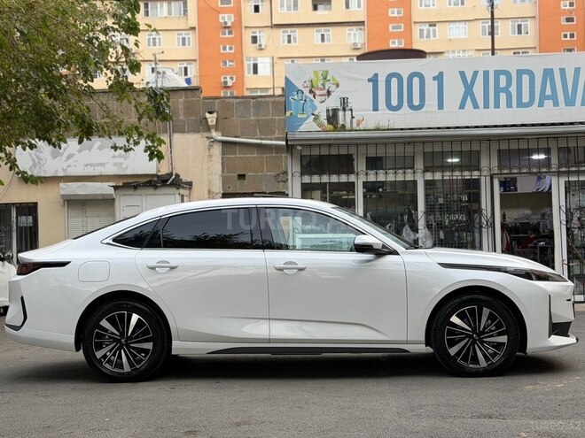 Changan Qiyuan A05 2025, 18,700 km - 1.5 л - Bakı