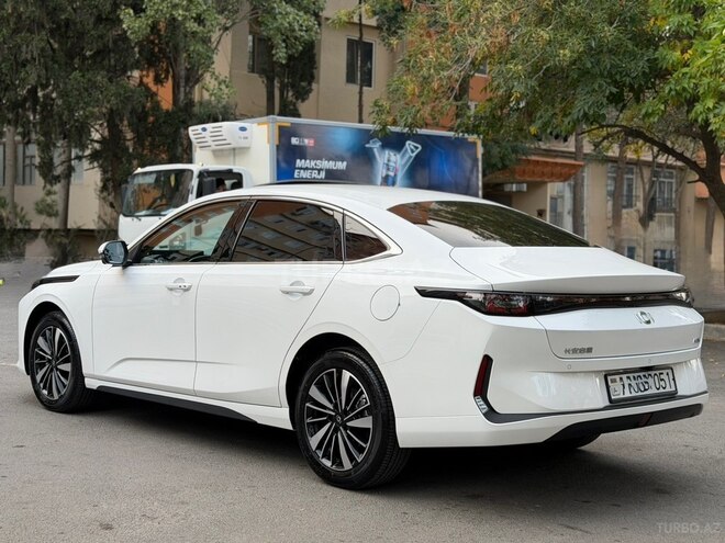 Changan Qiyuan A05 2025, 18,700 km - 1.5 л - Bakı