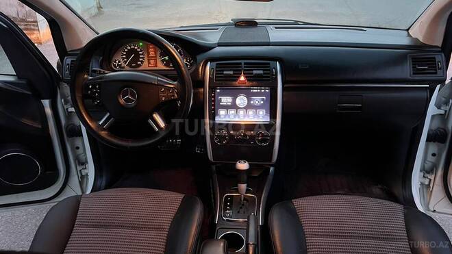 Mercedes B 180 2009, 186,000 km - 1.7 l - Sumqayıt