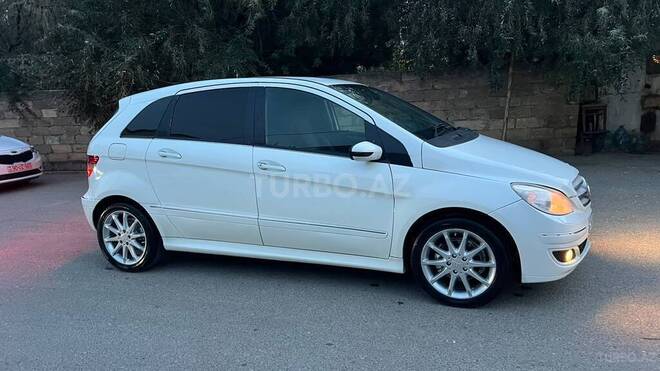 Mercedes B 180 2009, 186,000 km - 1.7 l - Sumqayıt
