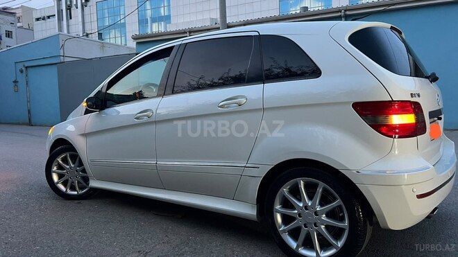 Mercedes B 180 2009, 186,000 km - 1.7 l - Sumqayıt