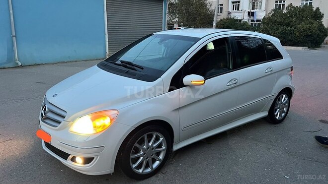 Mercedes B 180 2009, 186,000 km - 1.7 l - Sumqayıt