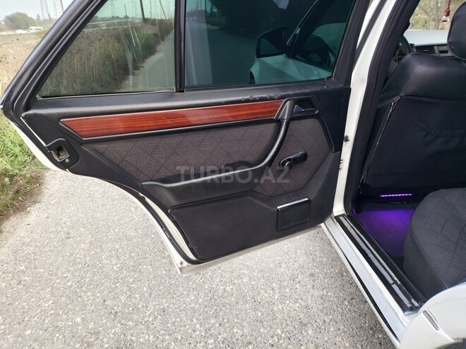 Mercedes 200 E 1994, 432,000 km - 2.0 l - Bakı