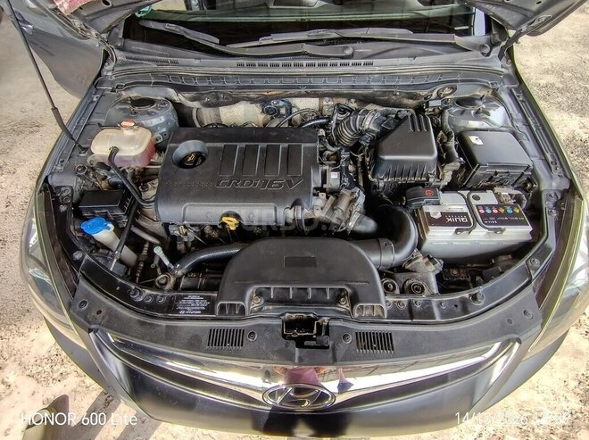 Hyundai i30 2011, 360,000 km - 1.6 l - Biləsuvar