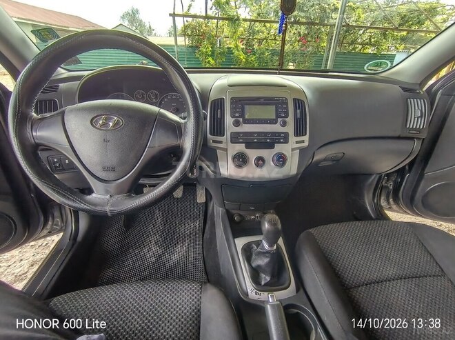 Hyundai i30 2011, 360,000 km - 1.6 l - Biləsuvar