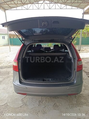 Hyundai i30 2011, 360,000 km - 1.6 l - Biləsuvar