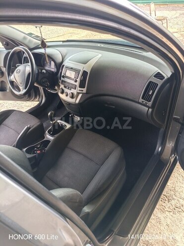 Hyundai i30 2011, 360,000 km - 1.6 l - Biləsuvar