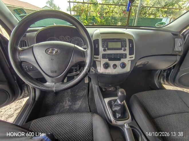 Hyundai i30 2011, 360,000 km - 1.6 l - Biləsuvar