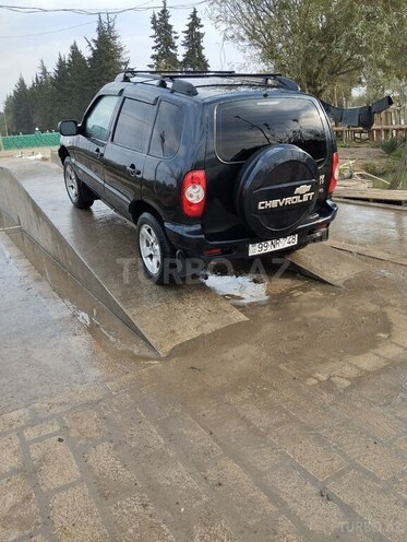 Chevrolet Niva 2007, 180,000 km - 1.7 l - Salyan