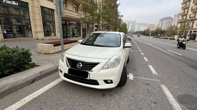 Nissan Sunny 2012, 150,000 km - 1.5 l - Bakı