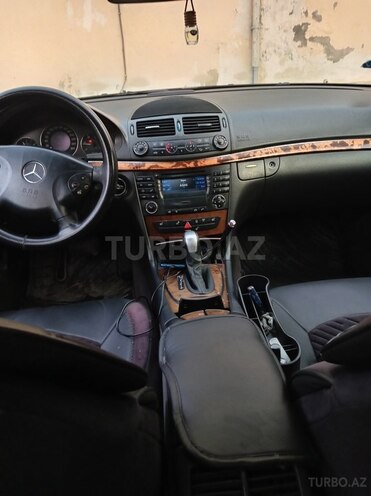 Mercedes E 270 2004, 453,886 km - 2.7 л - Sumqayıt