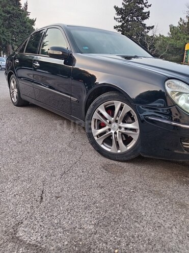 Mercedes E 270 2004, 453,886 km - 2.7 л - Sumqayıt