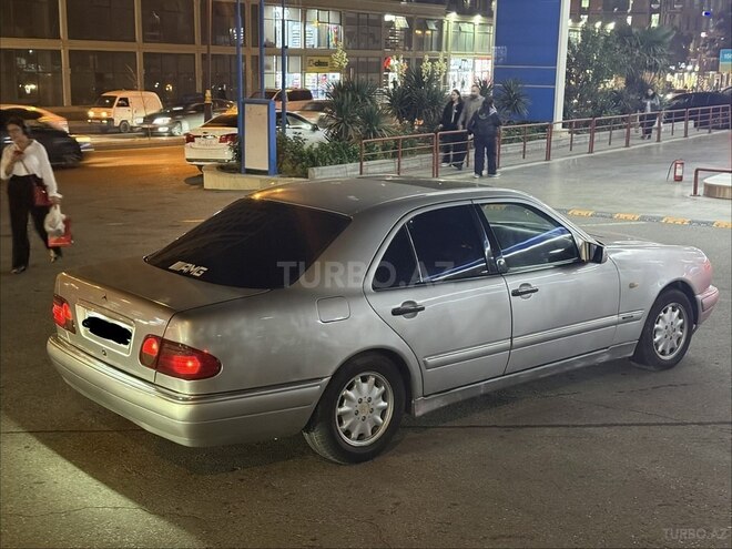 Mercedes E 240 1999, 333,915 km - 2.4 л - Bakı